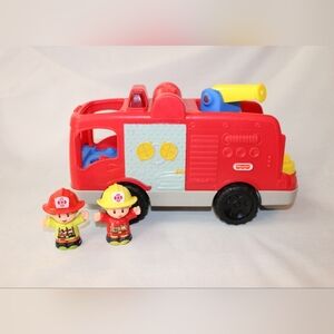 Fisher Price Little People Helping Others Firetruck 🚒